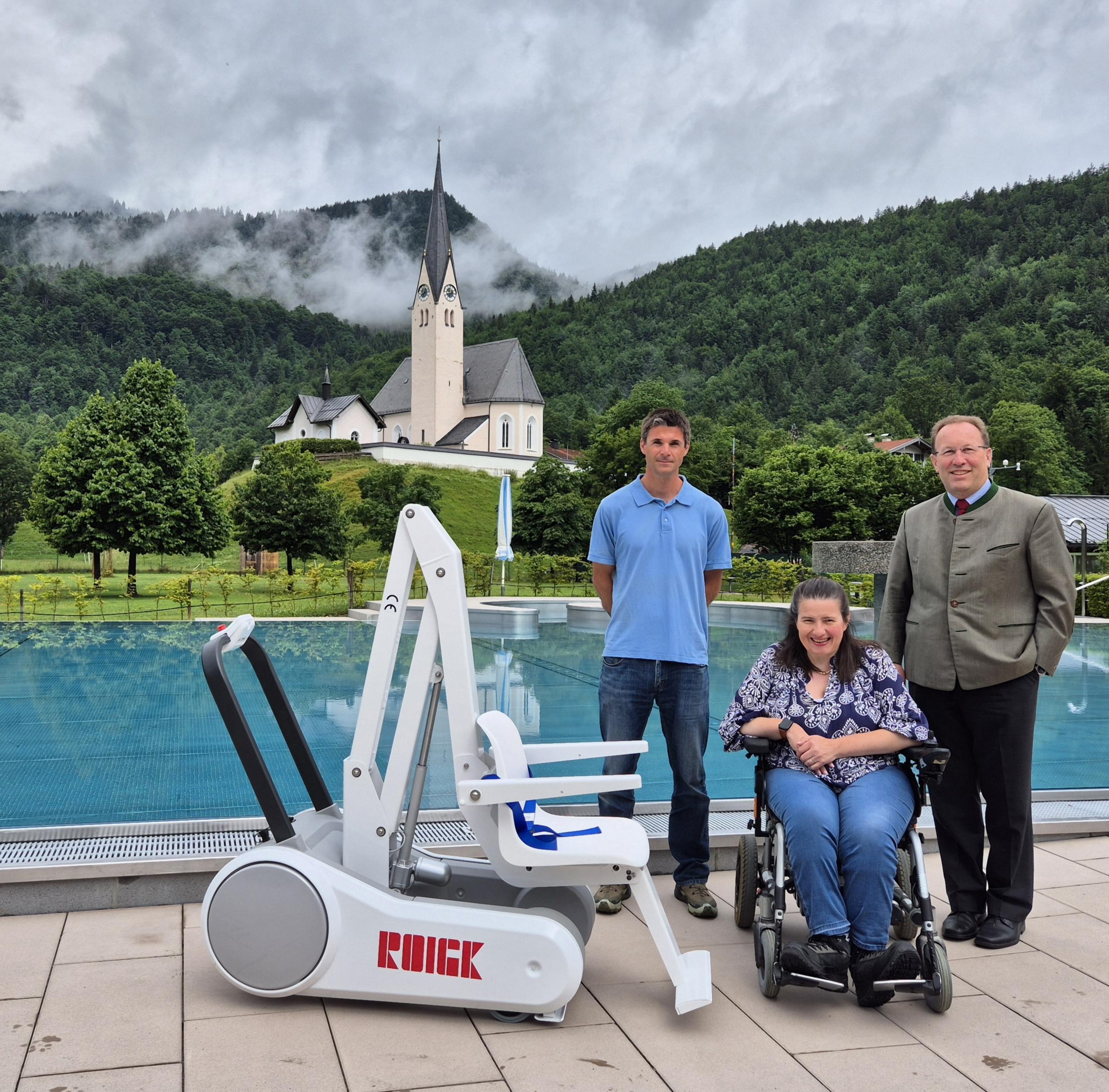 Bild vergr&ouml;&szlig;ern: Einstiegshilfe Warmfreibad